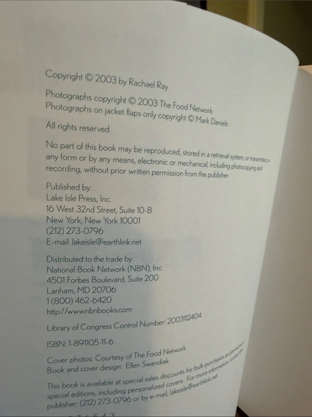 Rachael Ray 2 Cookbook Set - Look + Cook and 30-minute meals Get Togethers - Picture 3 of 8